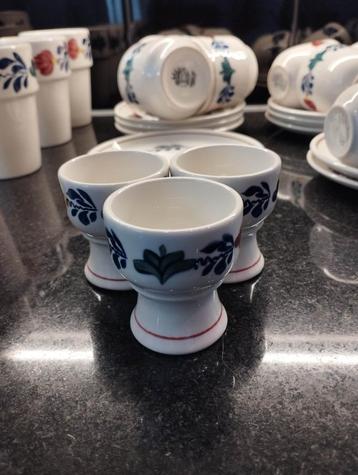 Set v 4, eierdopjes Boerenbont Boch, netjes en meer beschikbaar voor biedingen