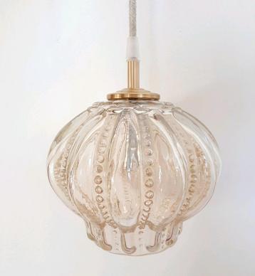 Vintage hanglamp amberkleur | Frosted glas | Jaren 60 lamp beschikbaar voor biedingen