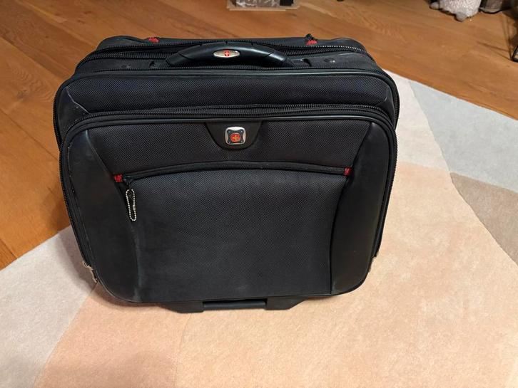 Wenger Laptop Trolley - Ideaal voor onderweg!, Sieraden, Tassen en Uiterlijk, Koffers, Gebruikt, Zacht kunststof, Minder dan 50 cm