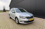 Skoda Fabia Combi 1.2 TSI Ambition NW APK | Navigatie | KEUR, Auto's, Skoda, Stof, Gebruikt, 4 cilinders, Origineel Nederlands