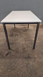 Witte Tafel met Metalen Onderstel, Antiek en Kunst, Antiek | Meubels | Tafels, Ophalen of Verzenden