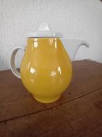 Retro Mosa koffie /theepot okergeel/wit  1950/1960, Huis en Inrichting, Keuken | Servies, Overige typen, Ophalen of Verzenden