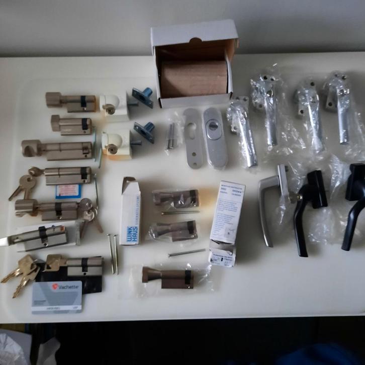 CILINDERS Schuifdeurslot knopcilinders raamkrukjes met slot, Doe-het-zelf en Verbouw, Hang- en Sluitwerk, Nieuw, Slot, Ophalen of Verzenden