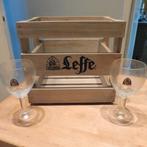 Glas glazen leffe bierglazen met kratje decoratie, Antiek en Kunst, Ophalen