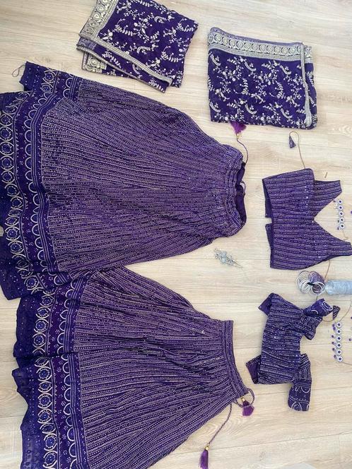 Lehenga moeder / dochter moeder/kind paars matching Indiaas, Kleding | Dames, Dames-kledingpakketten, Zo goed als nieuw, Ophalen of Verzenden