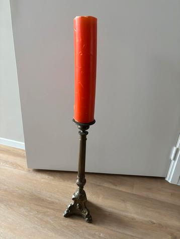 Antieke kerkkandelaar brons religieus kandelaar kerk beschikbaar voor biedingen