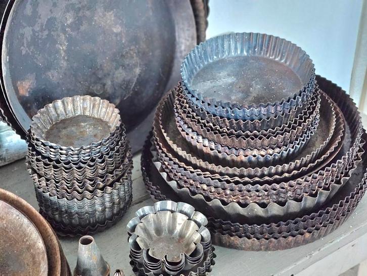 Oude Franse bakvorm, taartvomen, vlaaienvorm, bakplaten, Antiek en Kunst, Curiosa en Brocante, Ophalen of Verzenden