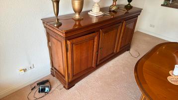 Kersenhouten dressoir 197x100x53 beschikbaar voor biedingen