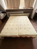 Double bed - In very good condition, Ophalen, Zo goed als nieuw, Tweepersoons, 180 cm