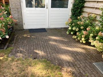 Waaltjes terras klinkers beschikbaar voor biedingen