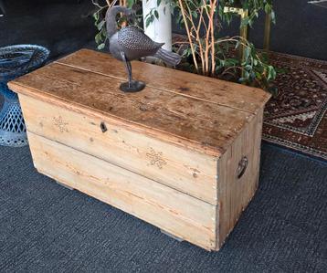 Houten kist mooi oud grenen dekenkist schatkistspeelgoedkist beschikbaar voor biedingen