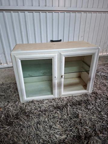 Vintage ijzeren dokterskastje - mist ruitje beschikbaar voor biedingen