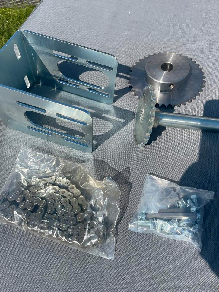 Indirecte overbrenging tbv. aandrijving garagedeur roldeur, Doe-het-zelf en Verbouw, Deuren en Horren, Nieuw, Garagedeur, 215 cm of meer