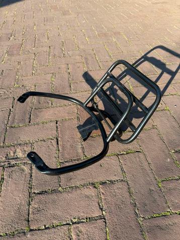 Origineel Vespa Sprint achterdrager beschikbaar voor biedingen