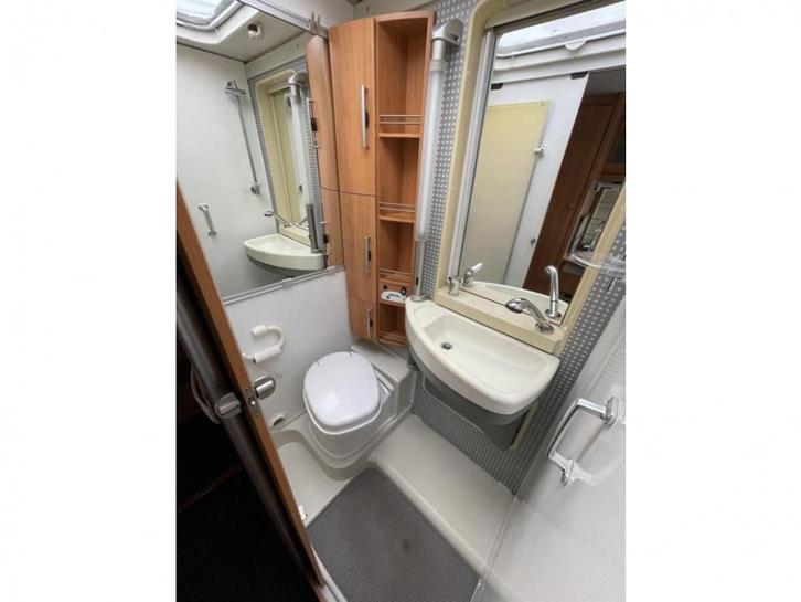 Gezocht wasbak hymer, Caravans en Kamperen, Camper-accessoires, Zo goed als nieuw, Ophalen of Verzenden