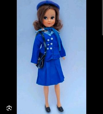 GEZOCHT: Barbie Fleur Stewardess Pak Blauw beschikbaar voor biedingen