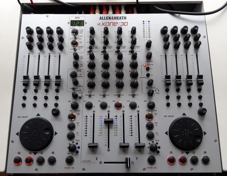 Xone 3D (Xone 92), Muziek en Instrumenten, Dj-sets en Draaitafels, Zo goed als nieuw, Overige merken, Ophalen of Verzenden