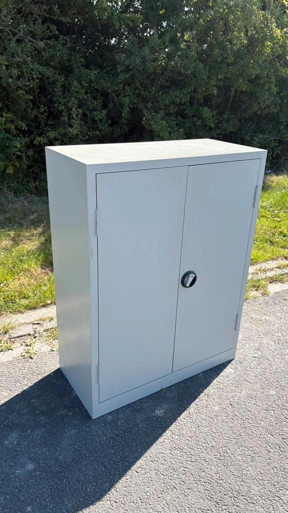 Draaideurkast stalenkast archiefkast, Huis en Inrichting, Kasten | Roldeurkasten en Archiefkasten, Gebruikt, 25 tot 50 cm, Metaal