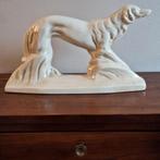 Art deco beeld van een jachthond, gemerkt L&V, Ophalen of Verzenden