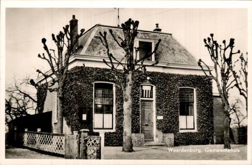 Waardenburg - Gemeentehuis, Verzamelen, Ansichtkaarten | Nederland, Ongelopen, Gelderland, Voor 1920, Ophalen of Verzenden