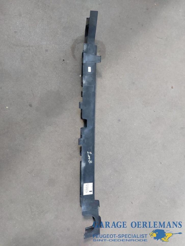 bumperabsorber peugeot 2008 voorzijde, Auto-onderdelen, Carrosserie en Plaatwerk, Bumper, Peugeot, Gebruikt, ARN erkend, Ophalen of Verzenden