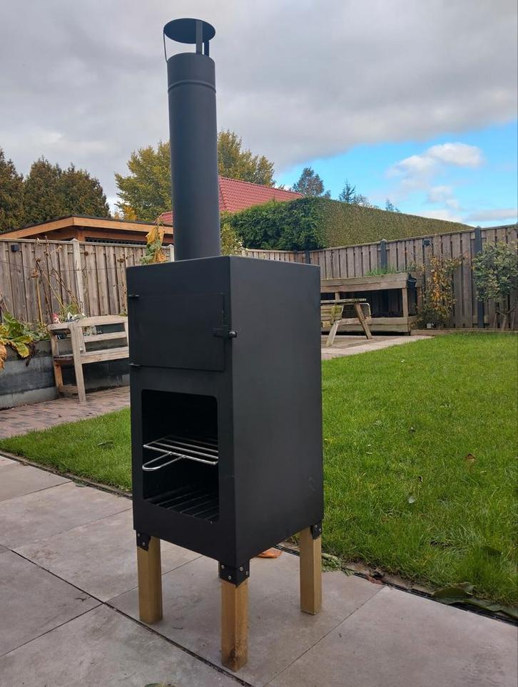 Terraskachel met pizzaoven en grill zwart (gamma), Tuin en Terras, Pizzaovens, Zo goed als nieuw, Ophalen