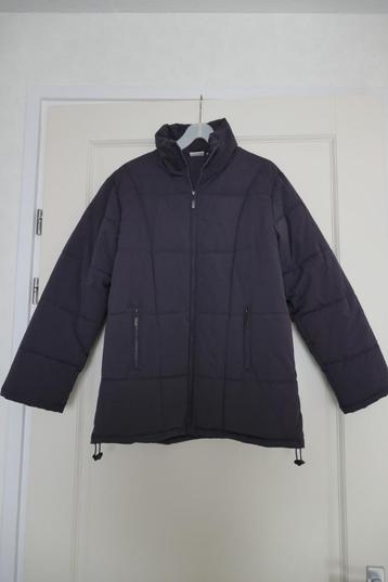 Mooie Pescara gevoerde damesjas maat L beschikbaar voor biedingen