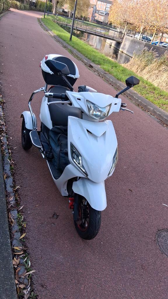 Iva T3 Driewielscooter - Rijbewijsvrij!, Fietsen en Brommers, Snorfietsen en Snorscooters, Zo goed als nieuw, Overige merken, Ophalen