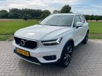 Volvo XC40 T3 | Standkachel | Carplay | Trekhaak | 20”, Auto's, Volvo, Voorwielaandrijving, 156 pk, Leder en Stof, Wit