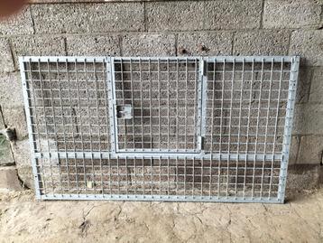 Te koop 2  Corton kennel delen  beschikbaar voor biedingen