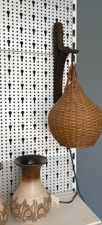 vintage wandlamp -Hout /manou/pit riet  - jaren 60/70 beschikbaar voor biedingen