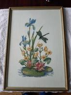 "Libelle op Waterbloemen" (Ingelijst met glas)., Hobby en Vrije tijd, Borduren en Borduurmachines, Handborduren, Overige typen