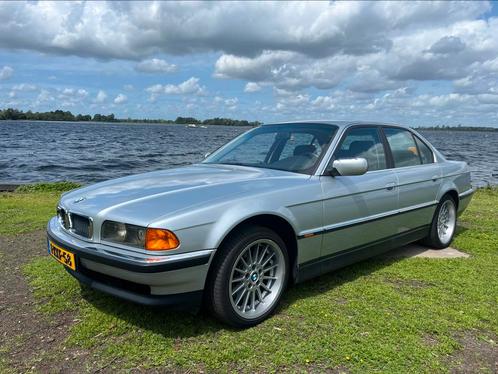BMW 7-Serie 2.8 I 728 AUT 1998 Grijs, Auto's, BMW, Bedrijf, 7-Serie, Benzine, Sedan, Automaat, Geïmporteerd, Zilver of Grijs, Achterwielaandrijving