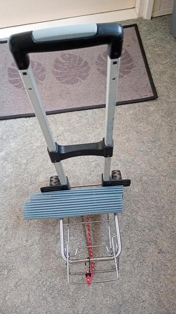 Handige trolley. beschikbaar voor biedingen