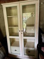 Witte Tropisch Houten Kast met Glasdeuren, Huis en Inrichting, Gebruikt, 150 tot 200 cm, Ophalen of Verzenden, Overige houtsoorten