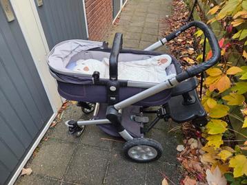 Kinderwagen beschikbaar voor biedingen