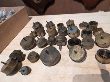 25 klokken veer trommels samen €20 beschikbaar voor biedingen