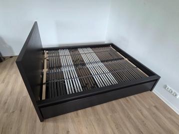 Zwart tweepersoons bed met 2 opberglades (160x200 MALM) 