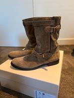 Burberry Suède Laarzen Maat 40, Kleding | Dames, Schoenen, Bruin, Ophalen of Verzenden, Zo goed als nieuw, Burberry