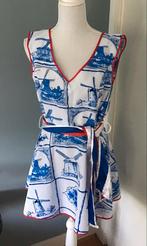 Delfts blauwe jurk met molens, maat 38., Maat 38/40 (M), Blauw, Ophalen of Verzenden, Zo goed als nieuw