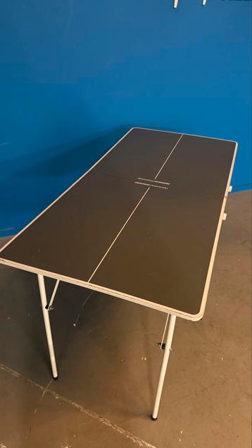 Kleine tafeltennis tafel (decathlon) beschikbaar voor biedingen