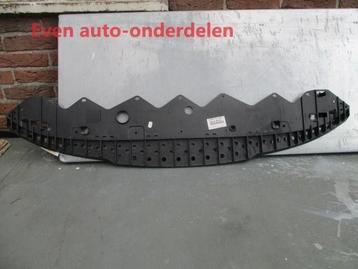 bumper afdektplaat onderrzijder yaris beschikbaar voor biedingen