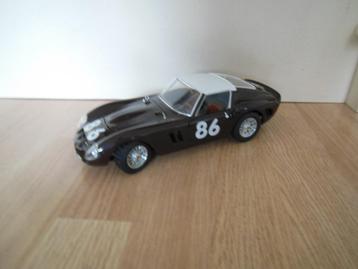 FERRARI 250 GTO (1962) - 1:18 - BURAGO  beschikbaar voor biedingen