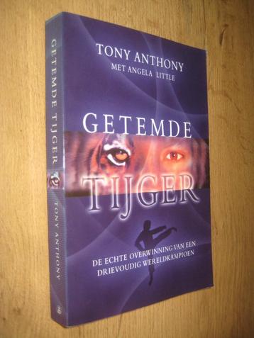 getemde tijger - tony anthony met angela little (vechtsport) beschikbaar voor biedingen