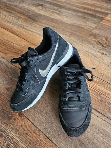 Nieuwe Nike Internationalist sneakers maat 35.5 beschikbaar voor biedingen