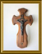 Antiek houten kruis met corpus, inri, lourdes, christus, Antiek en Kunst, Antiek | Religie, Ophalen of Verzenden