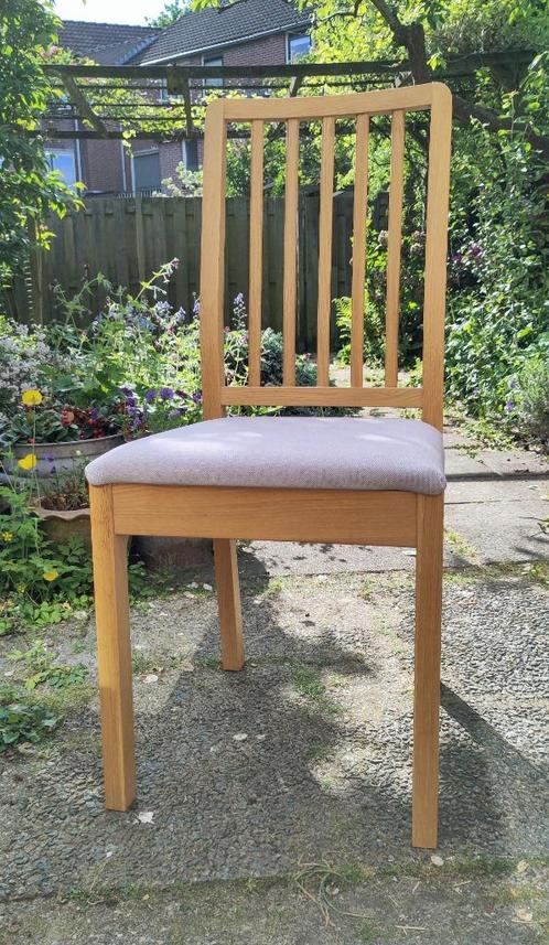 Twee eetkamerstoelen, Huis en Inrichting, Stoelen, Gebruikt, Twee, Hout, Stof, Grijs, Ophalen