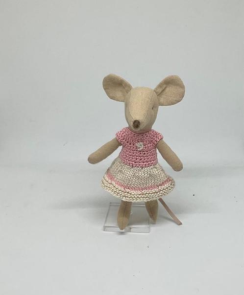 Handwerk jurkje voor grote zus Maileg muis of popje van12 cm, Verzamelen, Poppen, Nieuw, Kleertjes, Verzenden