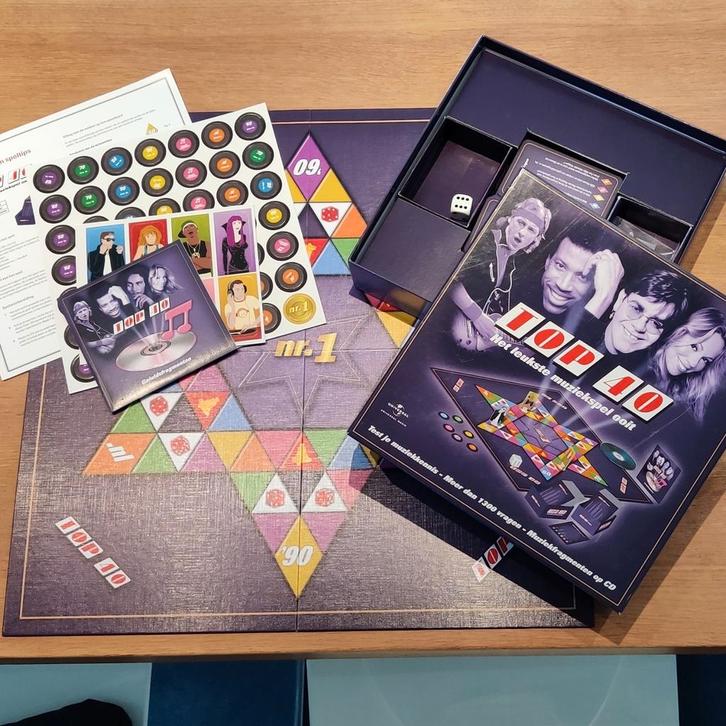 NIEUW Top 40 bordspel muziekquiz van Universal Music, Hobby en Vrije tijd, Gezelschapsspellen | Bordspellen, Nieuw, Ophalen of Verzenden