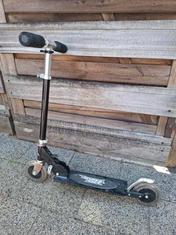 Step en Space Scooter Junior beschikbaar voor biedingen